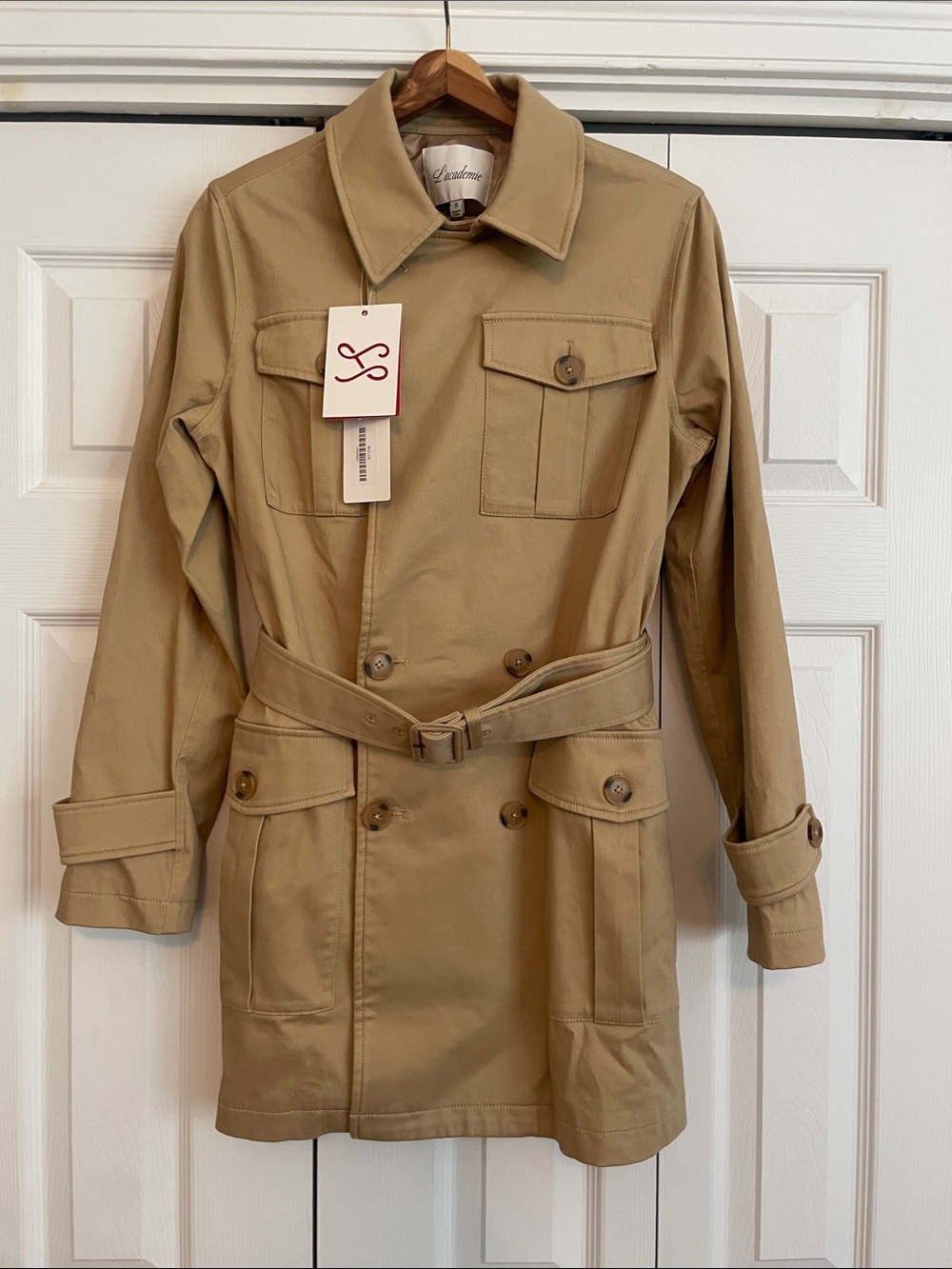 New L’academie Provins Mini Belted Trench Dress in Tan size Small - Picture 3 of 12